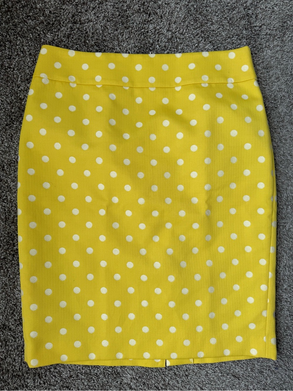 Ann Taylor Yellow Polka Dot Pencil Skirt - White Dot Print Size 8